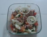 A picture of step 4 of ChickPeas and Tuna salad.