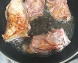Foto del paso 2 de la receta: Pollo en mole rojo 😋