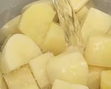 Foto del paso 1 de la receta: Tortitas de patata y queso