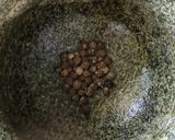 Gambar langkah 4 resipi Cendawan tiram enoki dan telur.