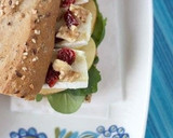 A picture of step 5 of Brie, Pear, Cranberry, and Walnut Salad.
