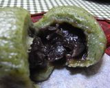 A picture of step 12 of Grandma's Mugwort Manju.