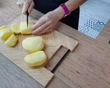 Foto del paso 1 de la receta: Merluza confitada con puré de patatas y hortalizas