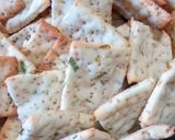 Foto del paso 1 de la receta: Galletitas crocantes con cebollita de verdeo (saladas) gluten free, con kéfir