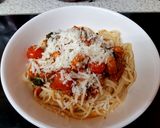 A picture of step 5 of My Medditeranean Tasting Chicken with Spaghetti. 😅.