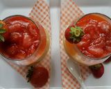 A picture of step 1 of Apple and strawberry custard.
