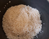 Foto del paso 2 de la receta: Arroz rojo con chícharos