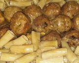 Foto del paso 11 de la receta: Mostachol con albóndigas de pollo en salsa española al disco