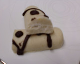 Foto del paso 3 de la receta: Turrón de trufa blanca y nueces. Turroncitos de coco y chocolate blanco
