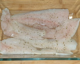 Foto del paso 4 de la receta: Merluza con guarnición de patatas y huevo poché al microondas