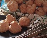 A picture of step 8 of Coconut Macaroon.