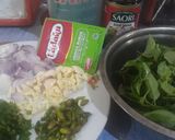 Foto langkah ke 1 dari resep Nasi Goreng Daun Kemangi.