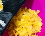 Foto del paso 1 de la receta: Tortilla con patatas de paquete 🍟