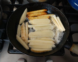Foto del paso 5 de la receta: Milanesa de res con papas a la francesa
