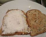 A picture of step 5 of Egg cheese sandwich.