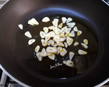 Foto del paso 3 de la receta: Arroz cremoso con conejo y setas #cocinandonuestrasraices