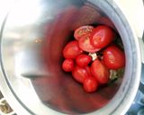 A picture of step 3 of Fresh tomato soup.