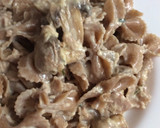 Foto del paso 2 de la receta: Corbatas integrales con crema, atún y champiñones