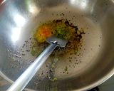 A picture of step 2 of Raw Papaya Sambhara.