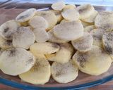 Foto del paso 1 de la receta: Bacalao con patatas y bechamel de espinacas