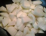 A picture of step 1 of Onion lovers ramen (vegetarian version option).
