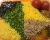 A picture of step 4 of A Pretty Yellow Egg Soboro (for Bento).