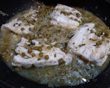 Foto del paso 3 de la receta: Merluza en salsa verde