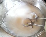 A picture of step 4 of Chiffon Cake with Chestnuts Simmered in Their Inner Skins.