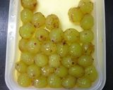 A picture of step 4 of Grape Tart with Red Wine Jelly.