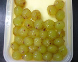 A picture of step 4 of Grape Tart with Red Wine Jelly.