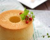 A picture of step 12 of Vanilla Mini Chiffon Cake.