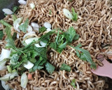 Foto langkah ke 5 dari resep Mie Goreng Prasmanan.