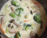 A picture of step 6 of Bacon and Shimeji Mushroom Stew.