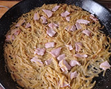 Foto del paso 5 de la receta: Fideos Secos con Lomo