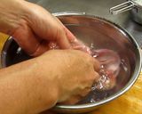 A picture of step 3 of Chicken Gizzards Panfried with Leek-Salt Sauce.