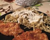 Csirkemell parmezános köntösben, kéksajtos metélttel recept fázis 7 fotója