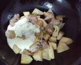 A picture of step 5 of Bamboo Shoots and Chicken with Sweet Chili Mayonnaise.