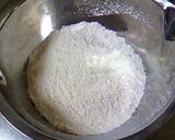 A picture of step 1 of Vanilla Mini Chiffon Cake.