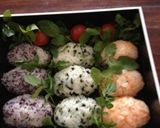A picture of step 3 of DEAN&DELUCA 3-Tier Bento Box for Flower Viewing.