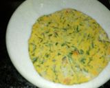 A picture of step 8 of Tomato methi leaves paratha.