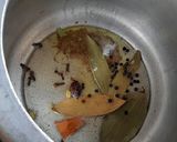 A picture of step 1 of Vegetables pulao.