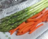 A picture of step 1 of Bacon-wrapped Asparagus.
