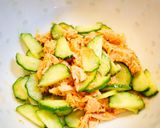 A picture of step 2 of Hot and Spicy Chilled Tofu with Tuna and Cucumber.