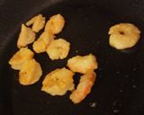 A picture of step 2 of Easy, Crunchy and Juicy Mayonnaise Shrimp Stir-fry (Ebimayo).