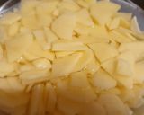 Foto del paso 2 de la receta: Tortilla de patatas con cebolla y pimiento verde