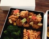 A picture of step 1 of DEAN&DELUCA 3-Tier Bento Box for Flower Viewing.