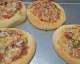 A picture of step 5 of Mini tandori pizza.