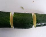 A picture of step 3 of Zucchini filled with minced meat.