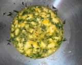 A picture of step 1 of Dill & Cottage Cheese Frittata.