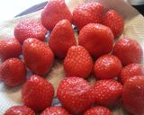 A picture of step 1 of My chocolate covered straberries.